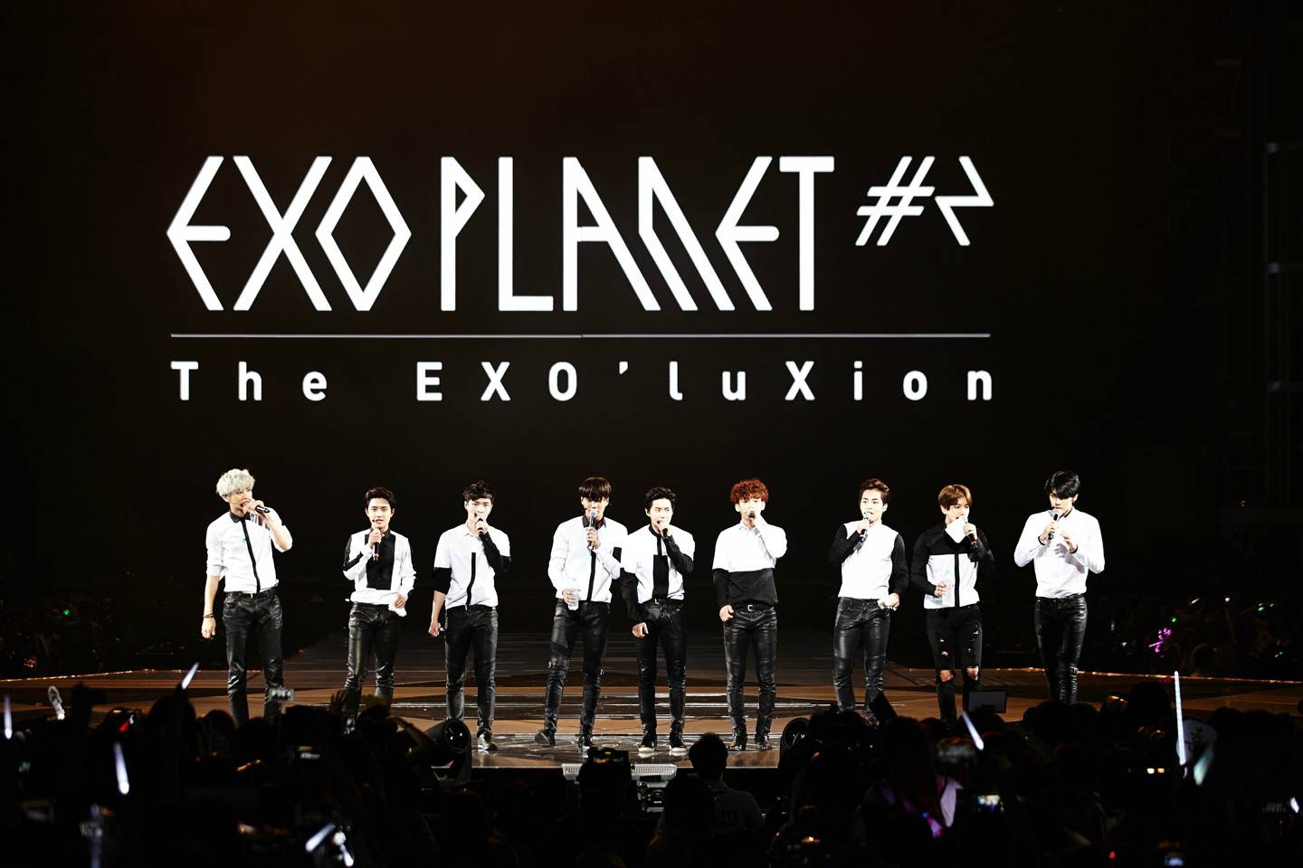 EXO重庆演唱会9月12日在市奥体中心举行