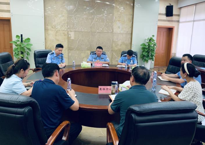 市交巡警总队、渝中区交巡警支队、九龙坡区交巡警支队调研奥体大型活动举办